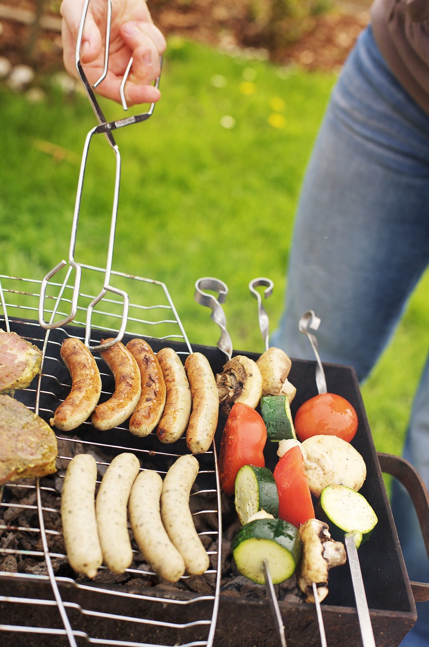 grill, grilling, yummy-1330095.jpg